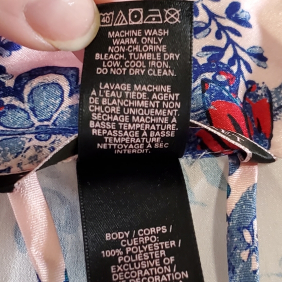 Victoria's Secret Satin Kimono Short Robe White Grounded Floral WDF XS/S - Picture 10 of 13